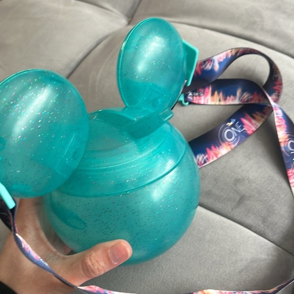 “Disney: World Of Color- Sipper” - Picture 5 of 6